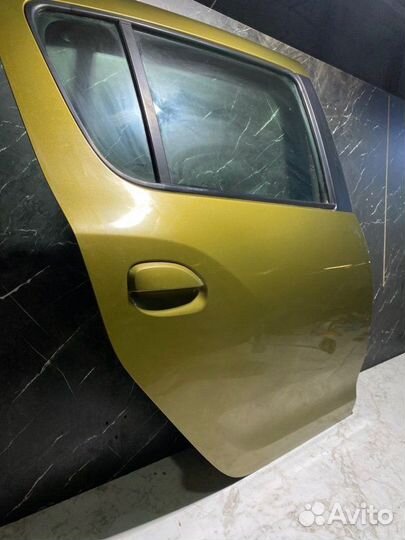 Дверь боковая задняя правая Renault Sandero