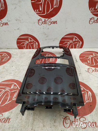 Подстаканник передний Infiniti Fx35 S51 VQ35HR