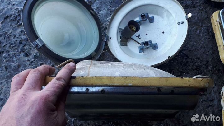 Ретро светильники от электротранспорта