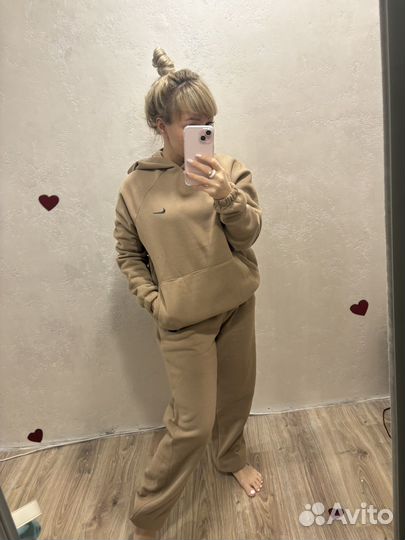 Спортивный костюм женский