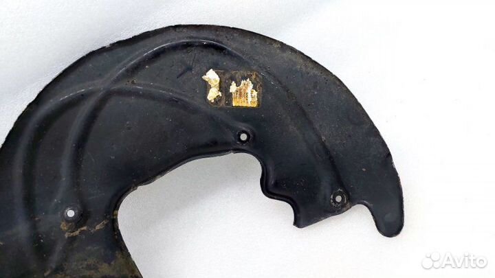 Пыльник тормозного диска передний правый Audi Q7