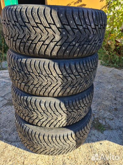 Nokian Tyres Hakkapeliitta 8 225/50 R17