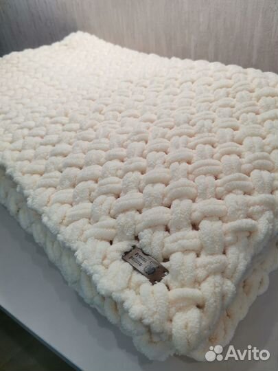 Продам тёплый плед ручной работы