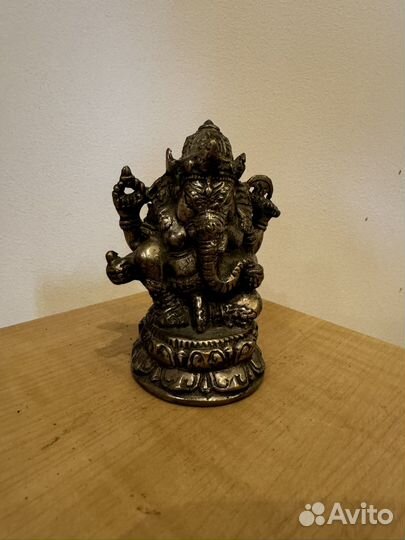 Статуэтка Будды в виде слона