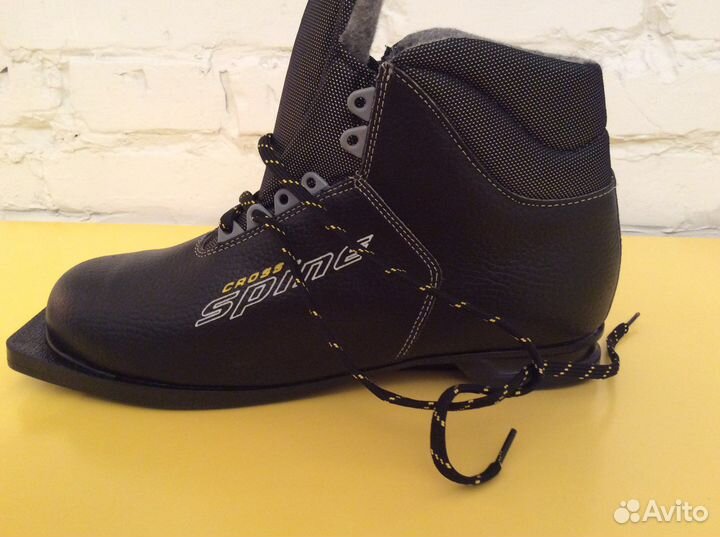 Лыжные ботинки новые, р. 42, 44, 45 NNN и NN75