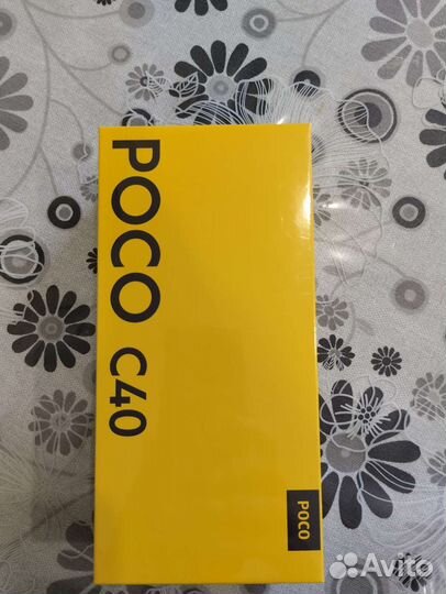 Смартфон Poco C40. Новый