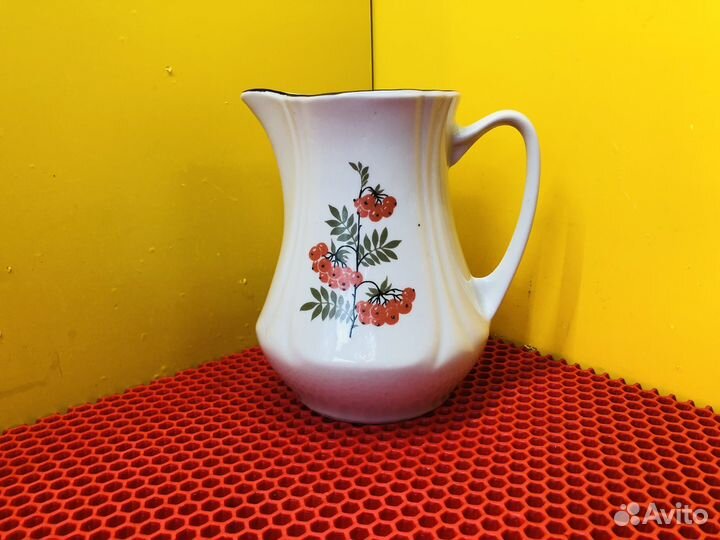 Z.8139 Кувшин рябина Рижский фарфоровый завод