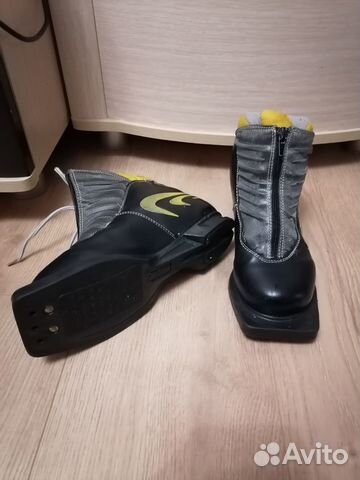 Лыжные ботинки размер 34
