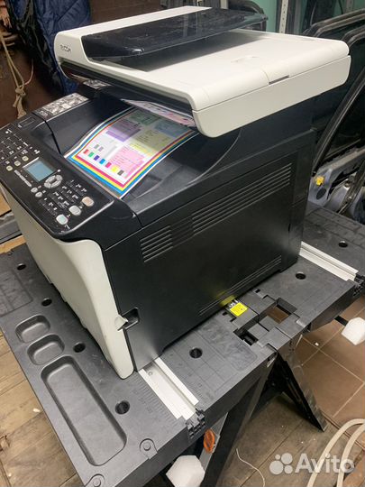 Цветной лазерный принтер Ricoh SP C252sf