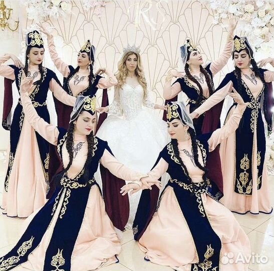 Армянский танцевадьный ансамбль/Harsi par/Берд