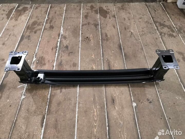 Усилитель бампера задний на Шкоду Карок