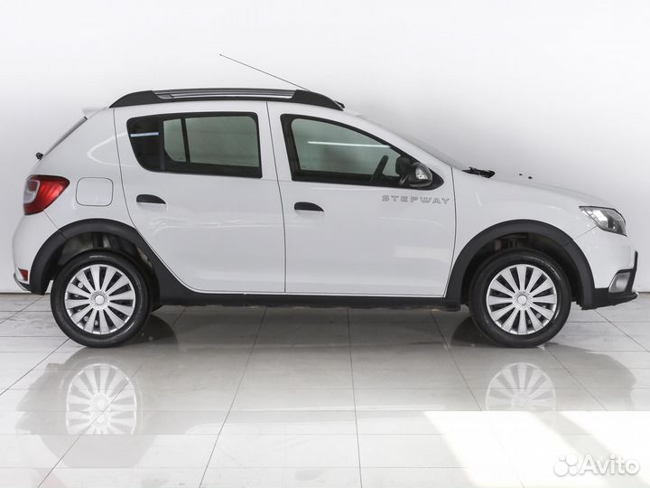 Renault Sandero Stepway 1.6 AMT, 2017, 131 016 км