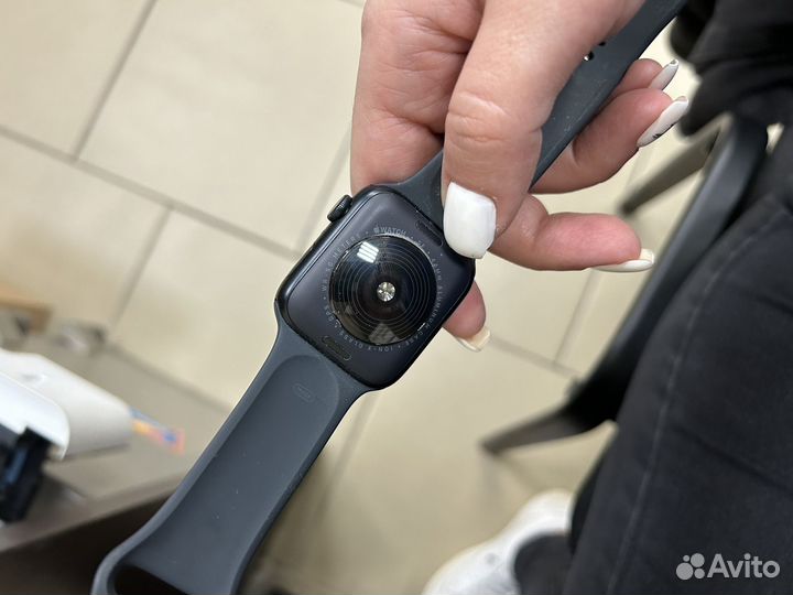 Apple watch se 44 m 2