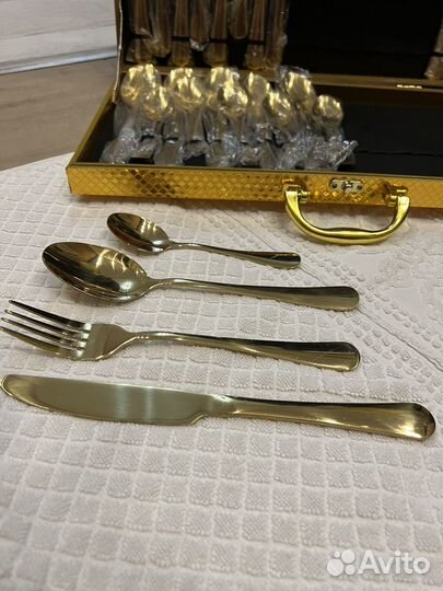 Набор столовых приборов золото