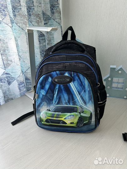 Рюкзак школьный