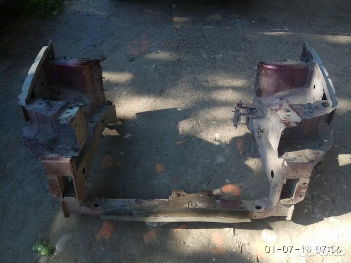 Телевизор Dodge Caravan 2002 год