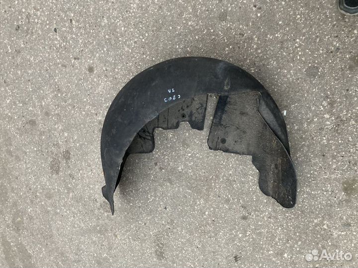 Подкрылок задний левый Mercedes-Benz W203