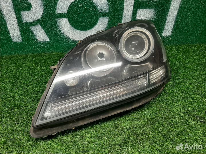 Фара левая на Mercedes-Benz M-Class W164