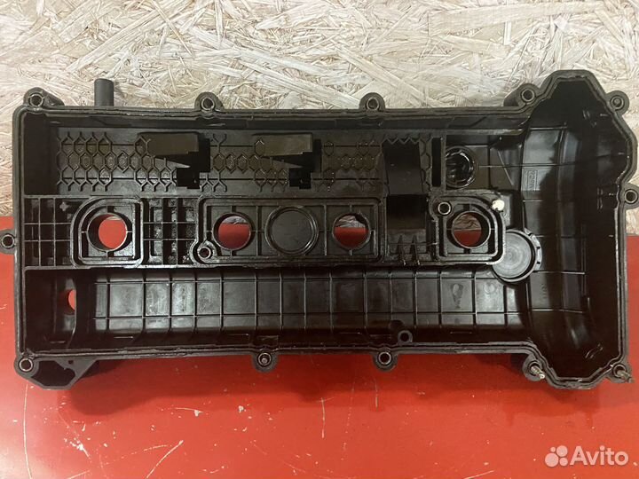Клапанная крышка Ford Focus 2 1.8-2.0