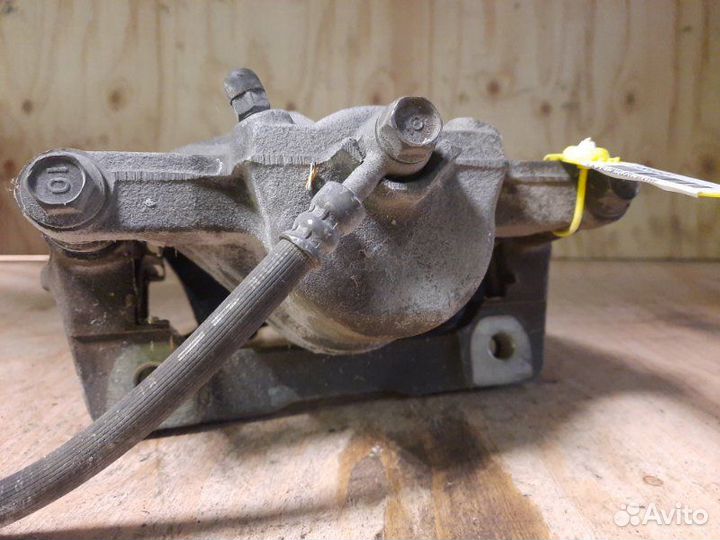 Суппорт лев. перед. honda accord