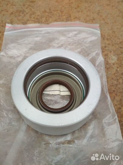 Уплотнитель ступицы в сборе gold medal для #2411XE