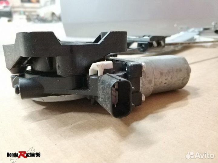 Стеклоподъемник задний левый Honda Accord 8 CU2