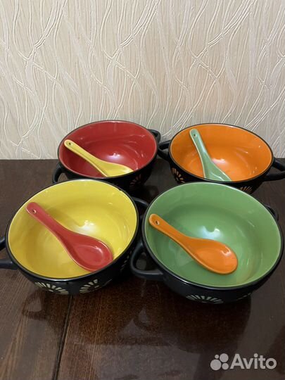 Набор глубоких тарелок