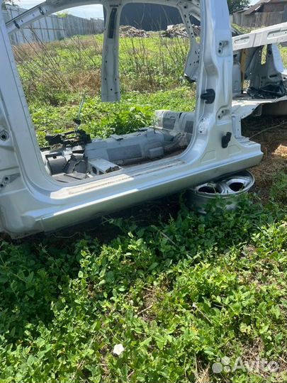 Порог левый Ford Focus 2 2010