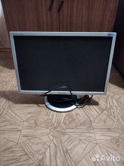 Монитор Samsung