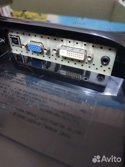 Монитор LG Flatron W2271TC 22