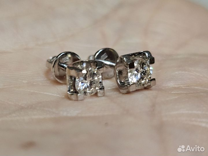 Серьги пуссеты с бриллиантами 0,7ct