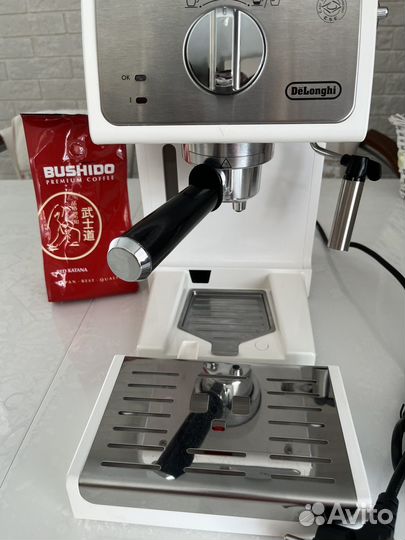 Кофеварка рожковая delonghi