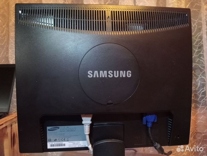 Монитор Samsung 19 дюймов