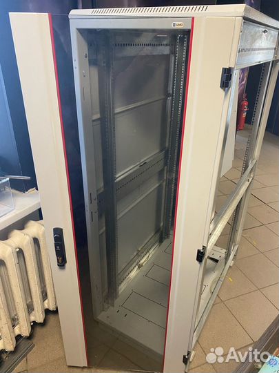 Шкаф телекоммуникационный напольный (RAL 7035)