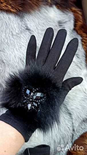 Перчатки женские чёрные и бежевые