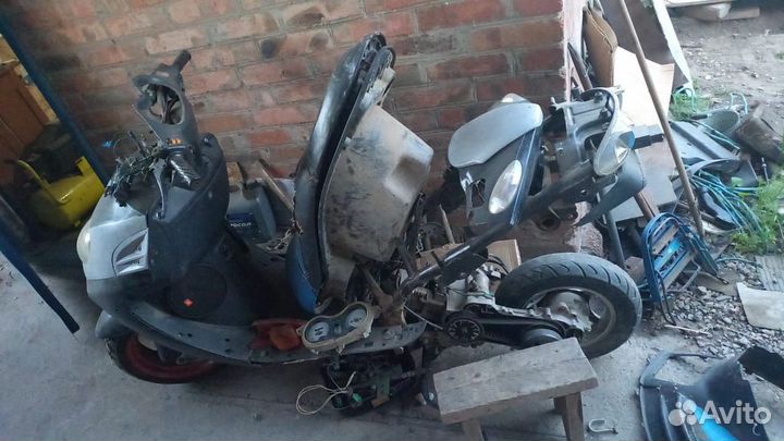 Продам скутер 80 Омакс