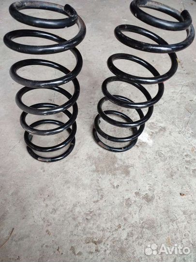 Пружины задние