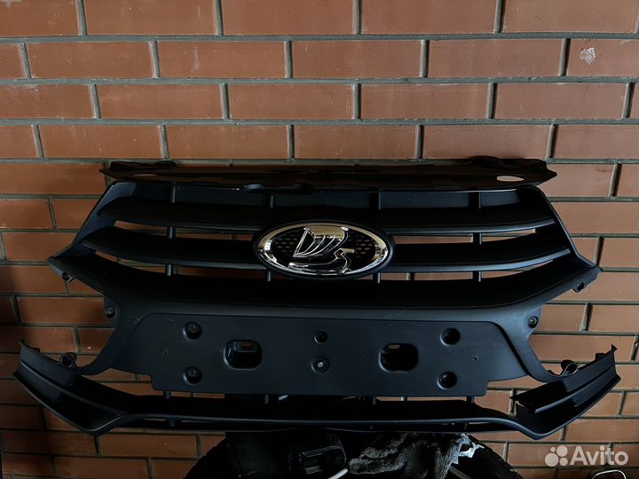 Решетка радиатора granta fl