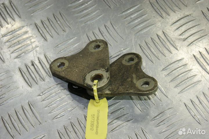 Крепление двигателя Yamaha XJR 400