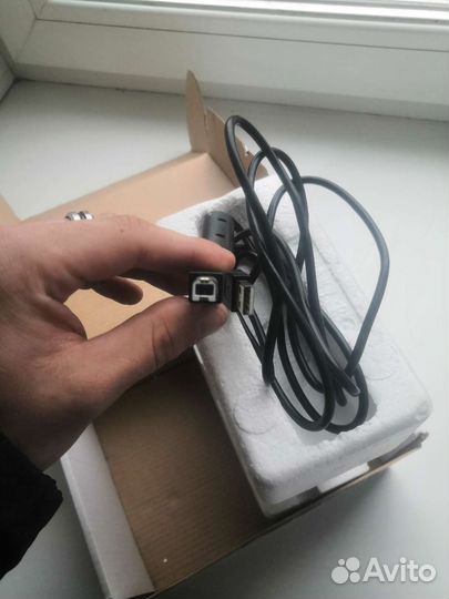 Внешния звуковая карта Behringer u-phoria um2