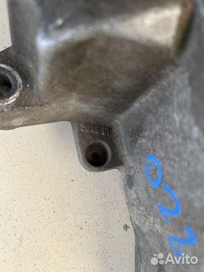 Кронштейн двигателя renault clio