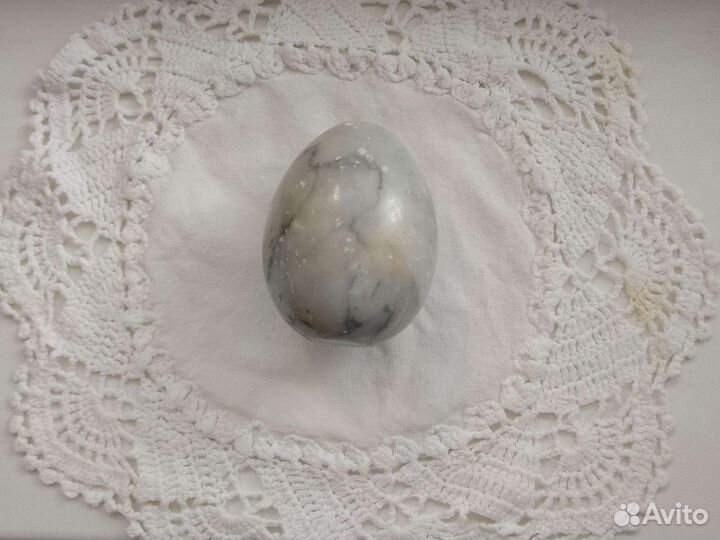 Пасхальные яйца из камня