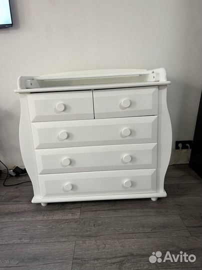Пеленальный столик-комод