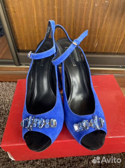 Босоножки 40р