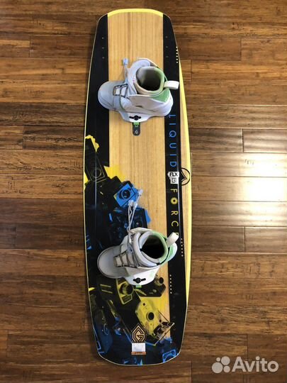 Вейкборд Liquid Force FLX 131 с ботинками