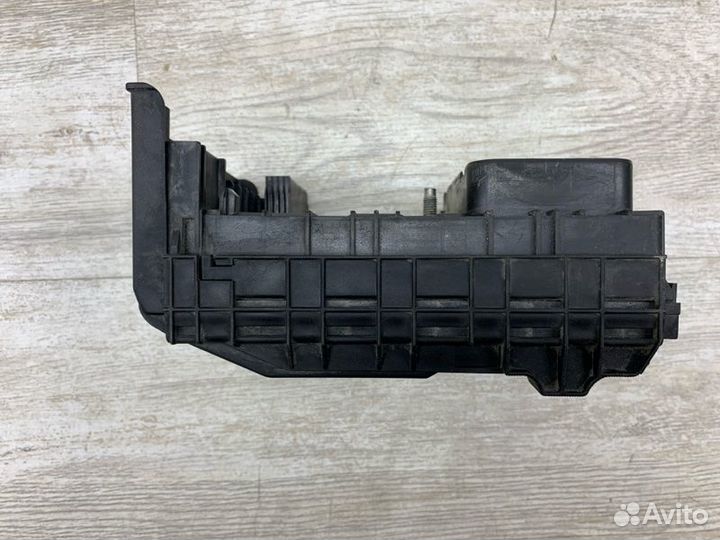 Блок предохранителей Skoda Octavia универсал cayc