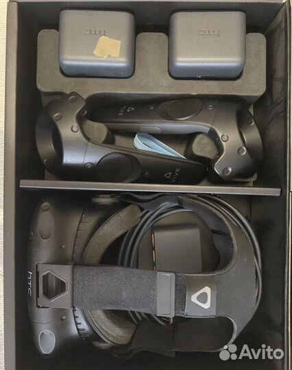 HTC Vive система виртуальной реальности
