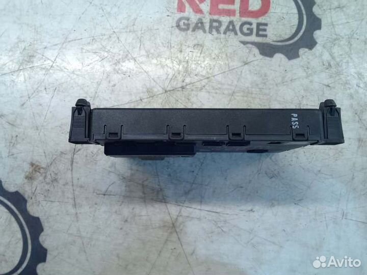 Блок управления дверью правый Mercedes-Benz