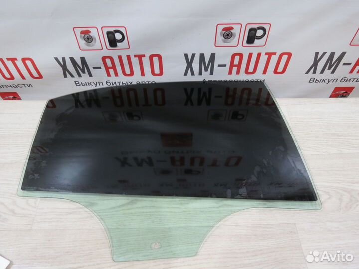 Стекло двери задней правой Volkswagen Polo