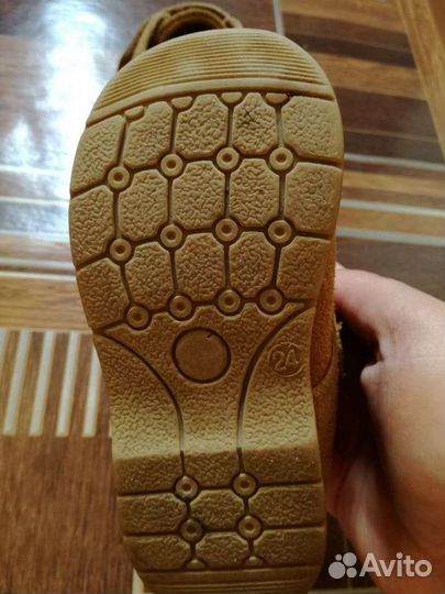 Ботинки детские 24